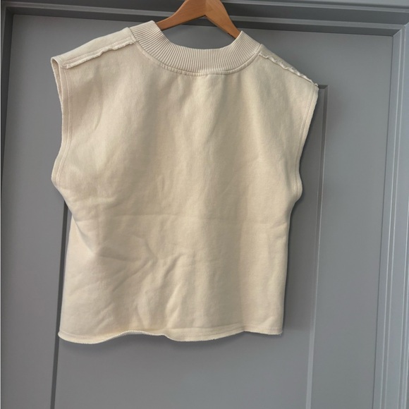 Zara Sweater Vest - Picture 4 of 4